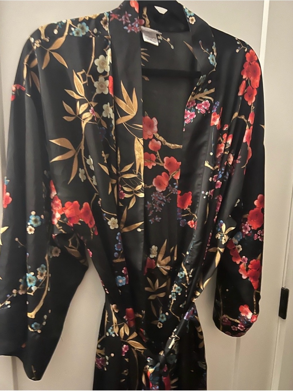 Natori Floral Print Satin Like Kimono-Style Robe